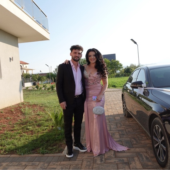 Elegant evening gown made in kosovo - Picture 6 of 8